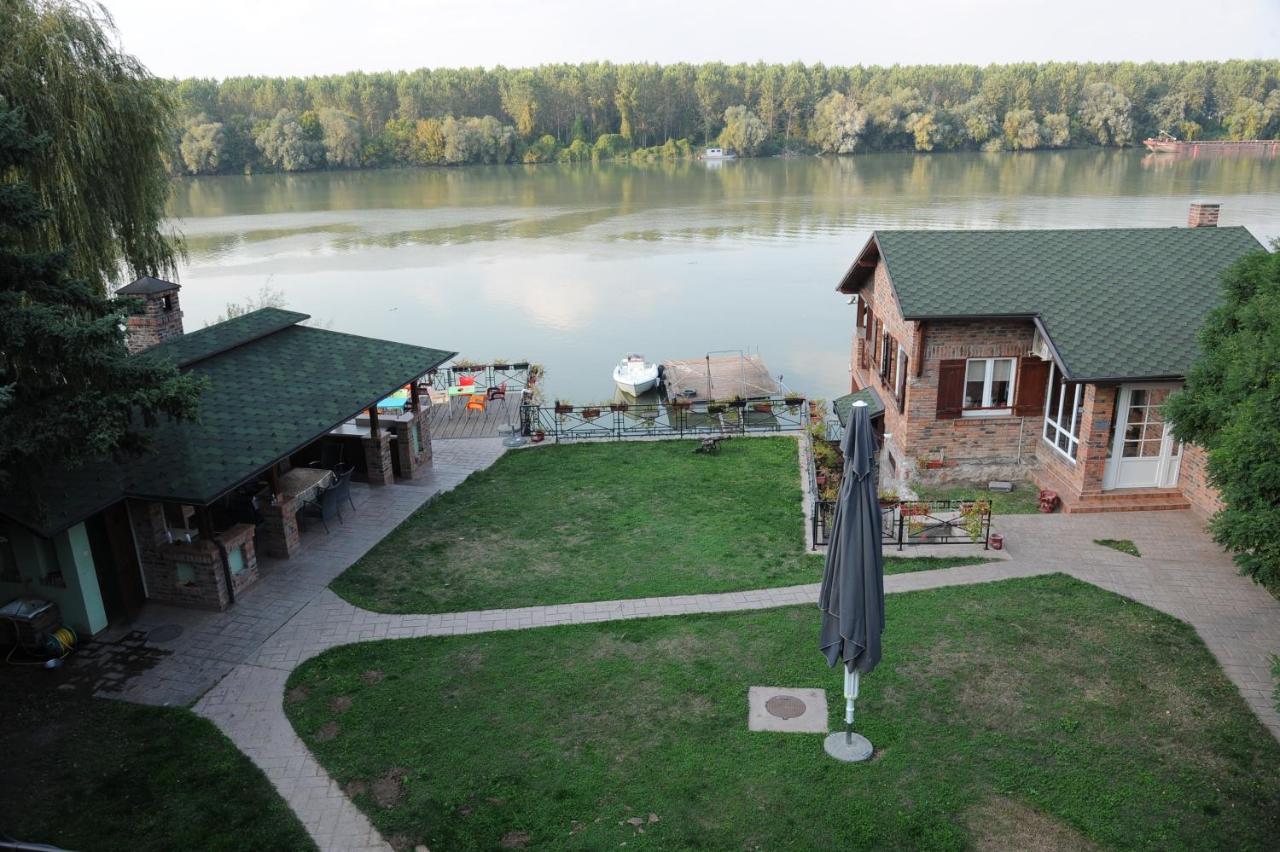 Vila Odmor Na Dunavu Beocin Exteriér fotografie